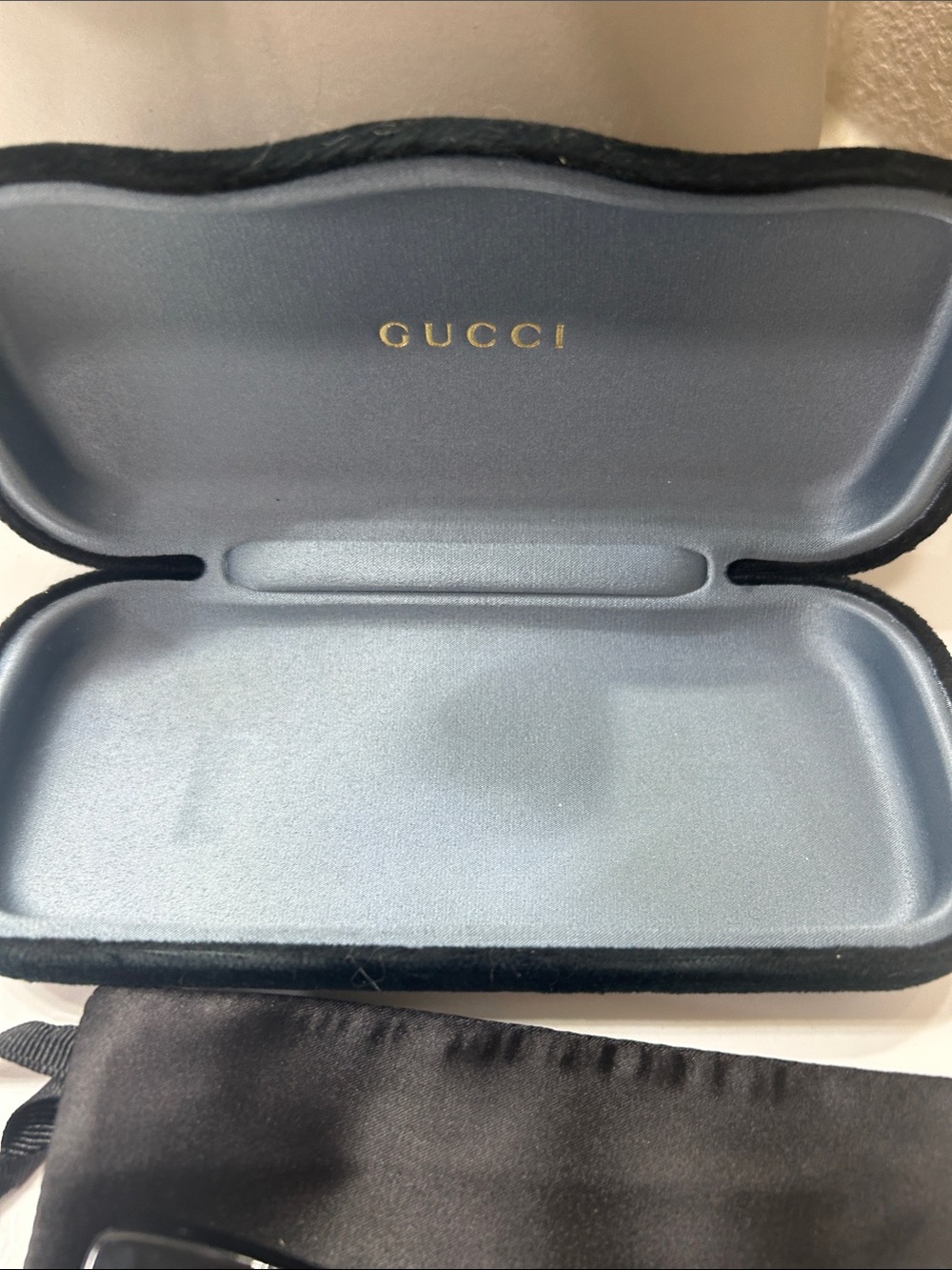 Gucci Black Oversized Round Women's Sunglasses brand new with case and bag cloth - Picture 2 of 7